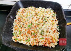 扬州炒饭的做法图解5