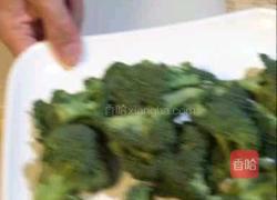 土豆条烧西兰花的做法图解3