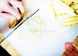 土豆条烧西兰花的做法图解4