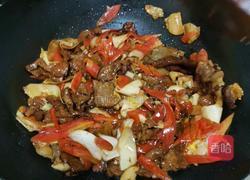 胡萝卜杏鲍菇炒肉的做法图解15