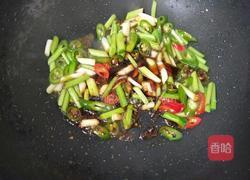 蒜苗炒豆腐便当的做法图解5