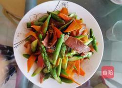腊肉炒芦笋的做法图解7