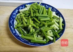 蒜苔炒肉丝的做法图解2