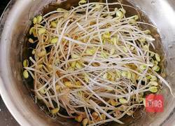 大脚菌豆芽牛腱汤的做法图解15