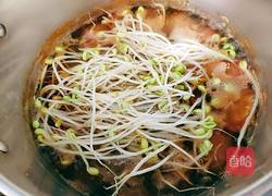 大脚菌豆芽牛腱汤的做法图解16