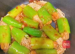 尖椒金针菇卷的做法图解5