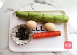 莴笋木耳炒鸡蛋的做法图解1