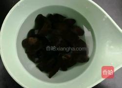 西葫芦炒木耳的做法图解5