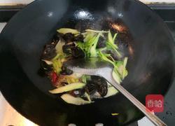 爆炒西芹木耳的做法图解15