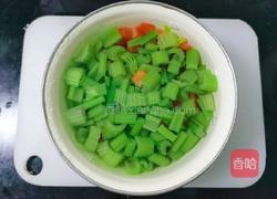 凉拌芹菜花生的做法图解4
