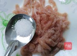 韭黄炒肉丝的做法图解2