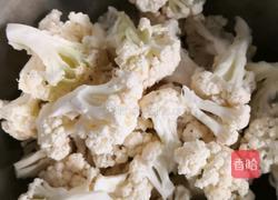西红柿炒菜花的做法图解1