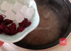 桃胶莲子银耳羹（美容养颜)的做法图解11