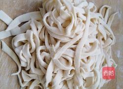 杏鲍菇肉丝双椒手擀面的做法图解7