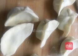 酸汤水饺的做法图解1
