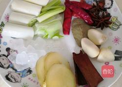 红烧肉焖土豆的做法图解3