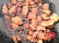红烧肉焖土豆的做法图解8