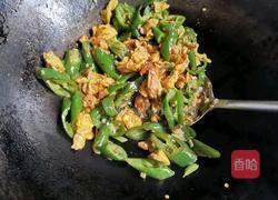 青椒炒鸡蛋的做法图解6