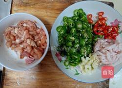 家常青椒肉丝的做法图解1