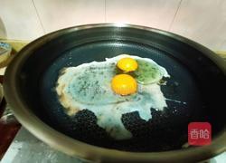 鲫鱼鸡蛋汤的做法图解3