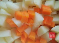 山药香芹牛肉粒的做法图解3