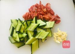 腊肠炒黄瓜的做法图解2