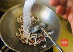 鱿鱼丝炒韭菜的做法图解8