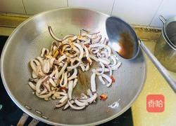 鱿鱼丝炒韭菜的做法图解9