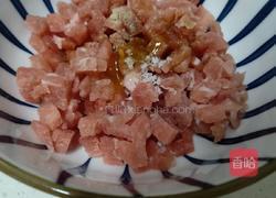 香菇蒸肉末的做法图解1