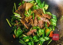 青椒蒜苗炒腊鸭的做法图解8