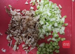 宝宝辅食～火龙果炒饭的做法图解2