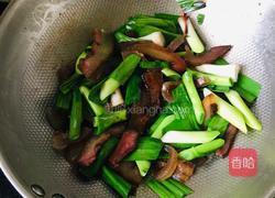 青蒜炒腊猪脸的做法图解5