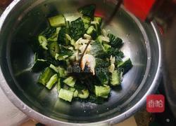 炝拌蒜蓉黄瓜的做法图解4