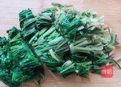 豆腐干丝炒野芹的做法图解3