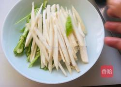 杏鲍菇青椒炒过油肉的做法图解2