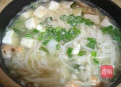 金针菇豆腐汤的做法图解6