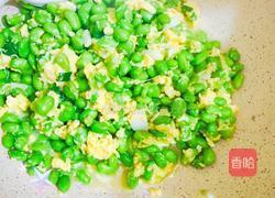 毛豆炒鸡蛋的做法图解4