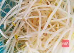 炝拌绿豆芽的做法图解1