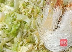 洋白菜炒粉丝的做法图解6