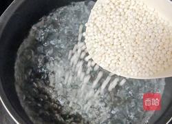 牛奶西瓜西米露的做法图解2