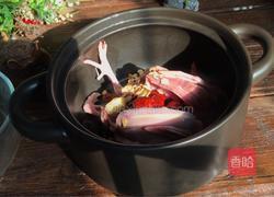 红枣西洋参炖乳鸽的做法图解4