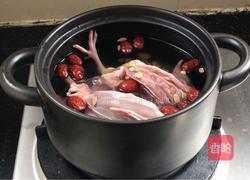 红枣西洋参炖乳鸽的做法图解5