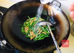 韭菜苔炒豆干的做法图解4