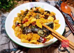 皮蛋炒青番茄的做法图解16
