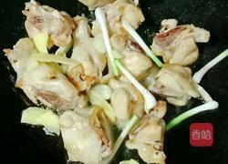 香菇土豆烧鸡腿的做法图解5