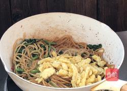 鸡蛋炒面的做法图解11