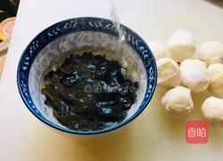 墨鱼丸海菜汤的做法图解2