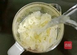 银耳酒酿雪梨甜汤的做法图解6