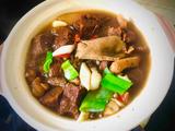 砂锅菌菇炖牛肉
