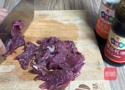 酸辣椒木耳炒牛肉的做法图解3